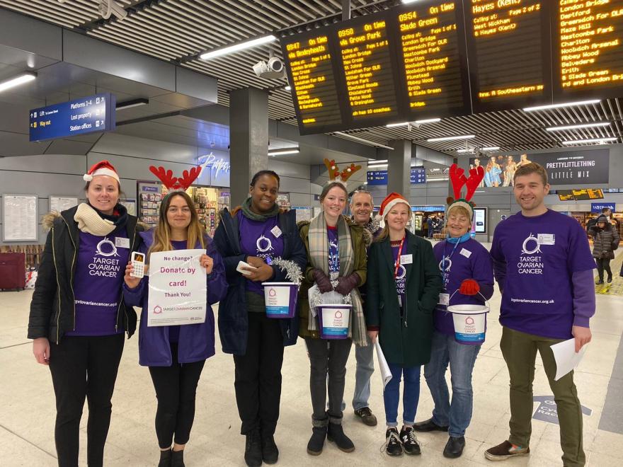 Target Ovarian Cancer volunteers collecting money at Cannon Street station