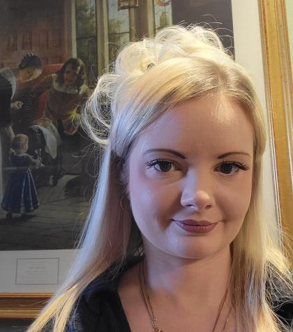 A photo of Gemma smiling before her diagnosis