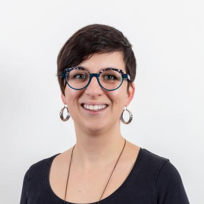 A headshot of Dr Emma Dennett, Target Ovarian Cancer's Research Manager