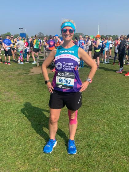 Charlotte at the start of the London Marathon wearing her Target Ovarian Cancer running vest and sweatband